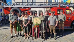 Jägerschaft bei Volksfesteinzug 2026